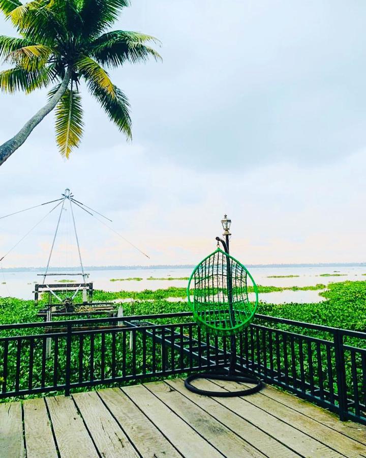 Kallanchery Retreat Kochi Bagian luar foto