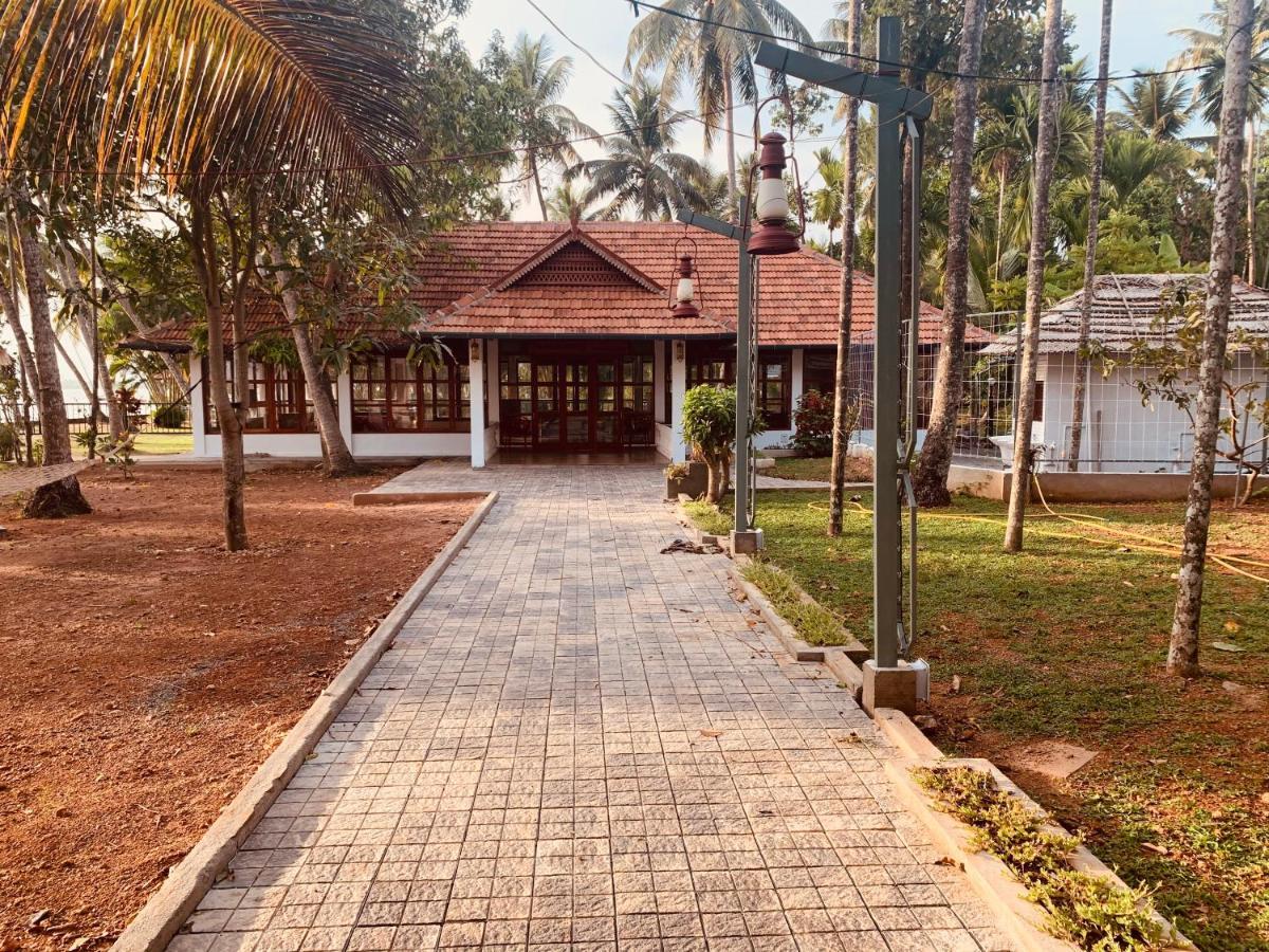Kallanchery Retreat Kochi Bagian luar foto